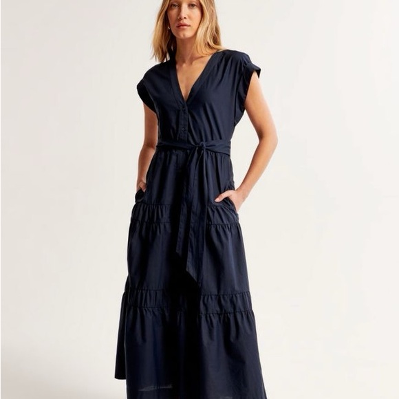 Abercrombie & Fitch Dresses & Skirts - Abercrombie & Fitch Navy Tiered Maxi Dress